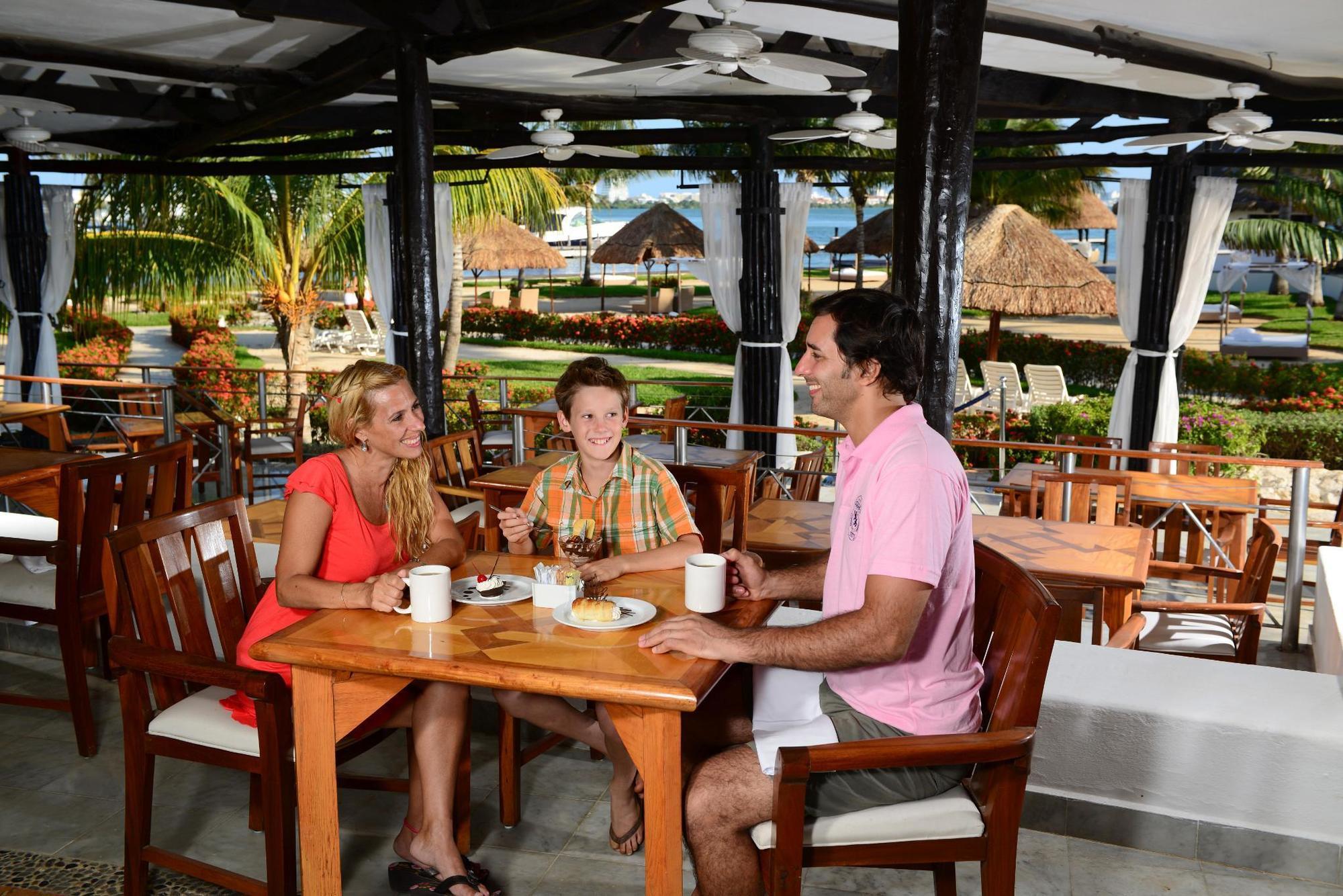 Sunset Marina & Yacht Club Hotel Cancún Exterior foto
